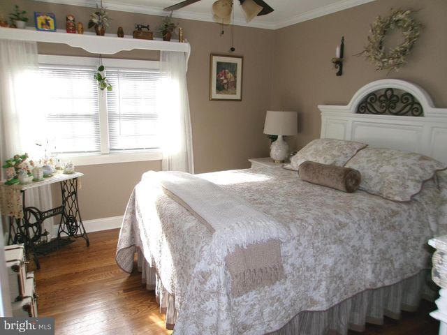 22 NUGENTOWN RD, Tuckerton, NJ 08087