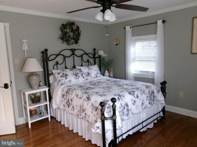 22 NUGENTOWN RD, Tuckerton, NJ 08087