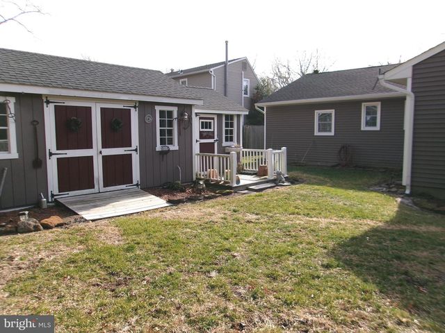 22 NUGENTOWN RD, Tuckerton, NJ 08087