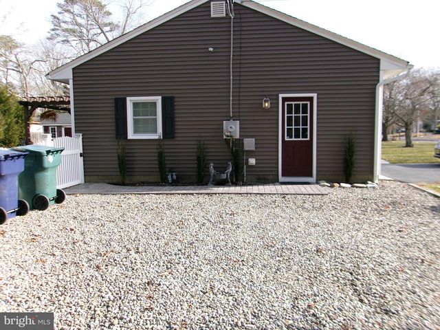 22 NUGENTOWN RD, Tuckerton, NJ 08087
