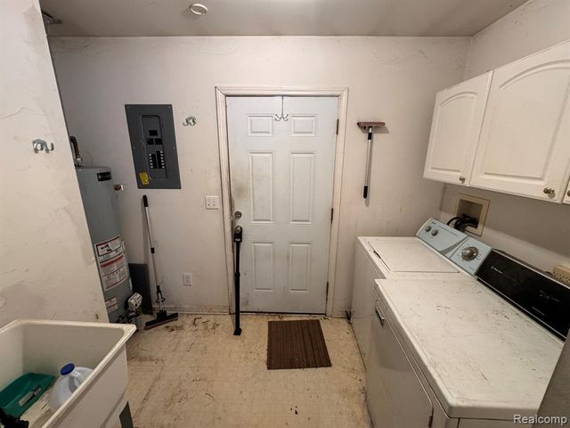 25012 Midland, Redford, MI 48239