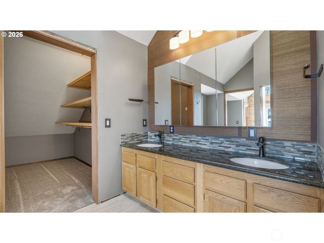 115 Legacy Drive, Woodland, WA 98674