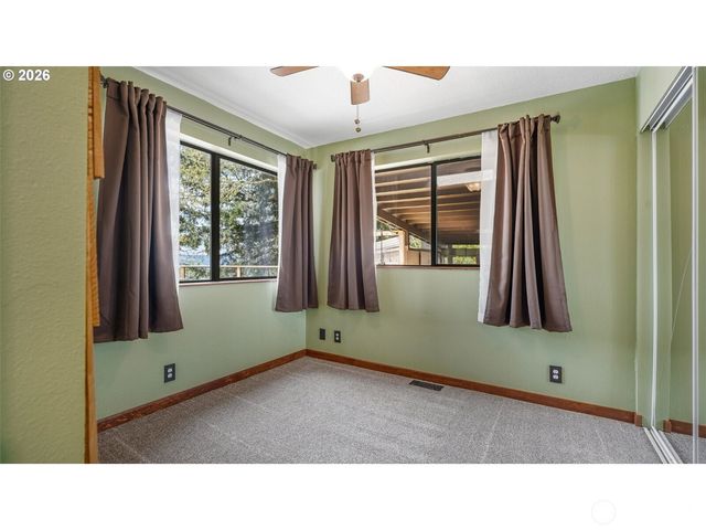 115 Legacy Drive, Woodland, WA 98674