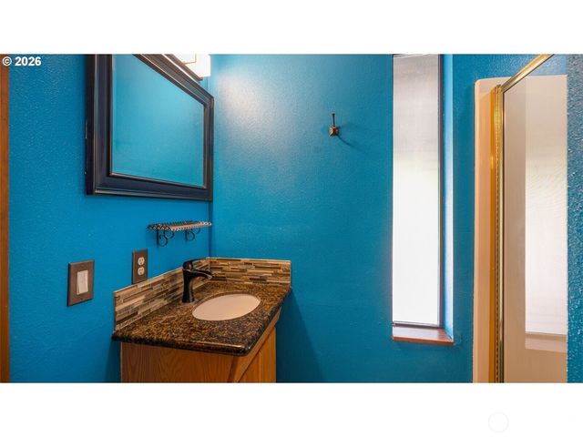 115 Legacy Drive, Woodland, WA 98674