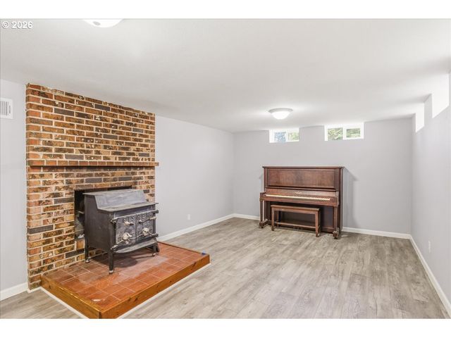 7910 N MCKENNA Ave, Portland, OR 97203