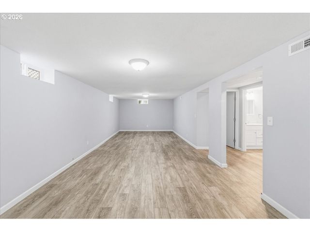 7910 N MCKENNA Ave, Portland, OR 97203