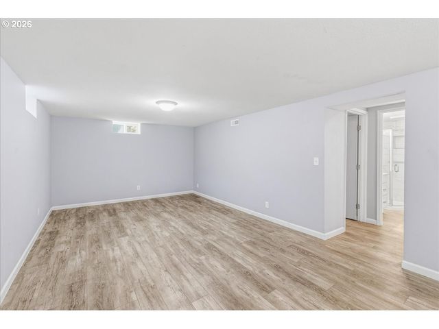 7910 N MCKENNA Ave, Portland, OR 97203