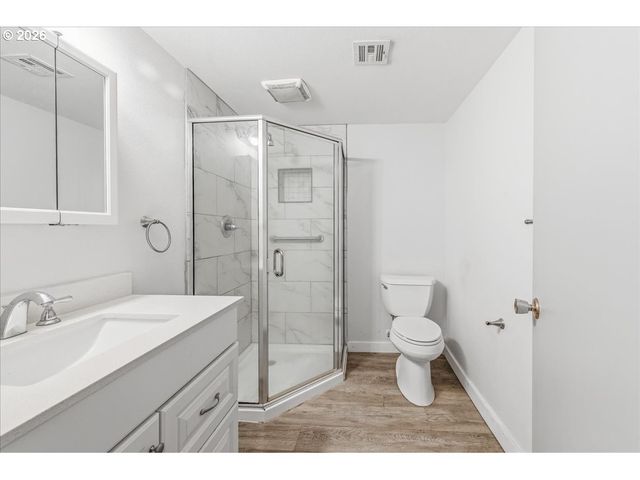 7910 N MCKENNA Ave, Portland, OR 97203