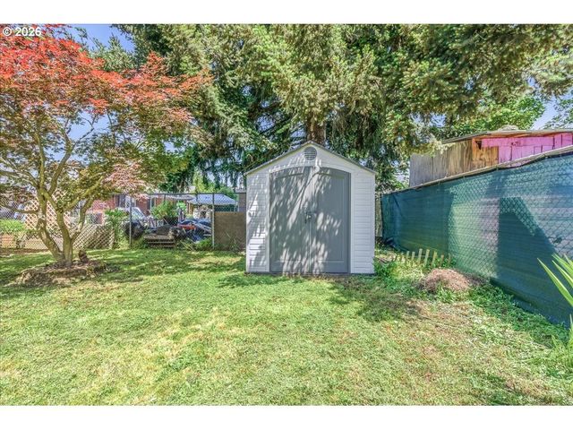 7910 N MCKENNA Ave, Portland, OR 97203