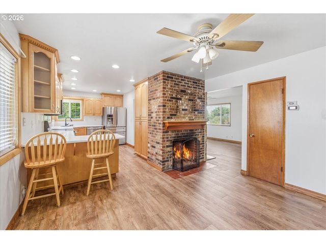 7910 N MCKENNA Ave, Portland, OR 97203