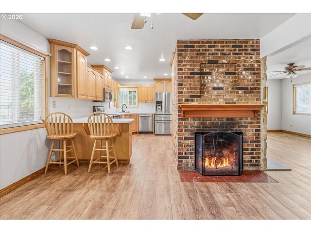 7910 N MCKENNA Ave, Portland, OR 97203