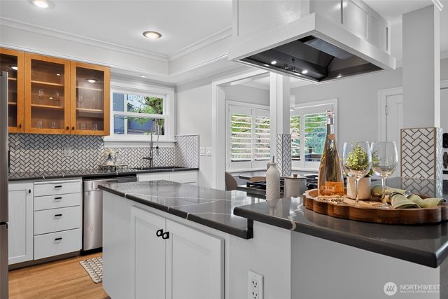 3806 E Galer Street, Seattle, WA 98112