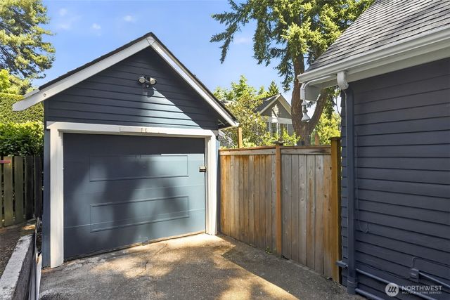 3806 E Galer Street, Seattle, WA 98112