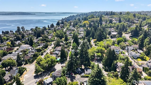 3806 E Galer Street, Seattle, WA 98112