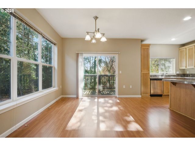 22864 Sw FOREST CREEK Dr 200, Sherwood, OR 97140