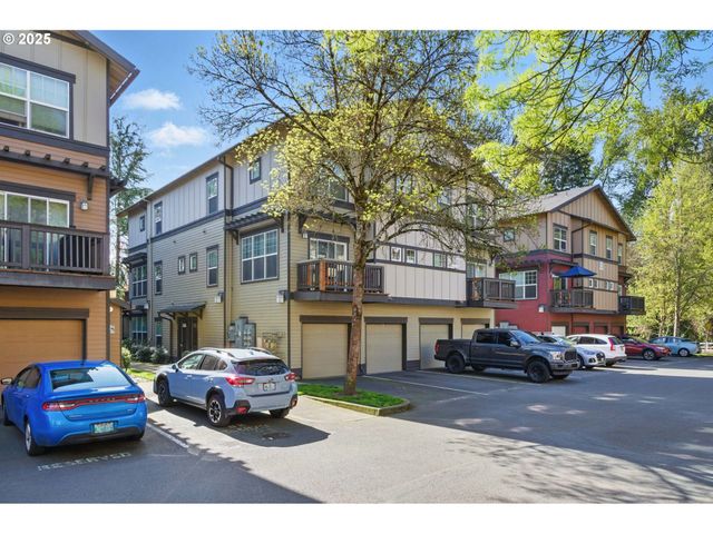 22864 Sw FOREST CREEK Dr 200, Sherwood, OR 97140