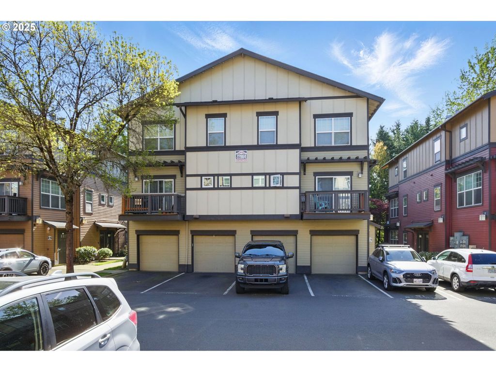 22864 Sw FOREST CREEK Dr 200, Sherwood, OR 97140