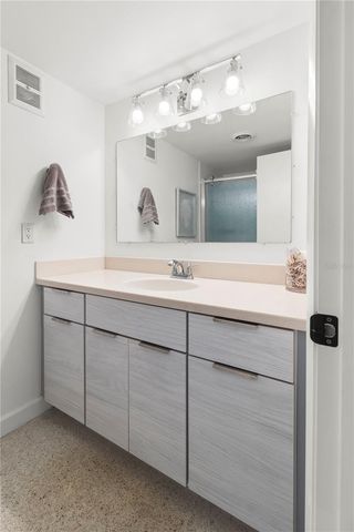 5400 GULF DRIVE 18, Holmes Beach, FL 34217