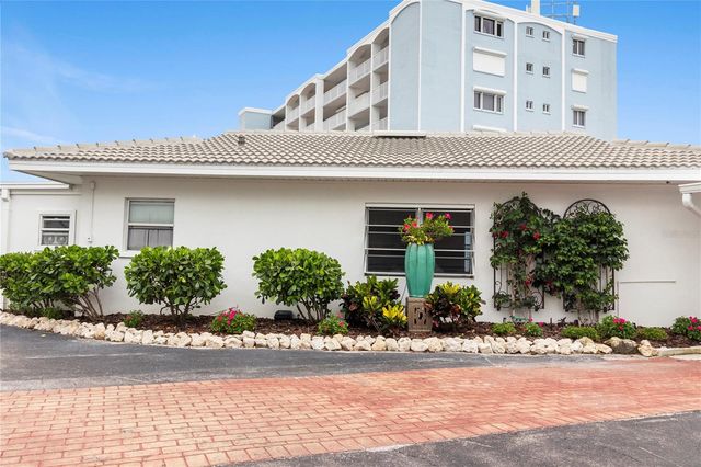 5400 GULF DRIVE 18, Holmes Beach, FL 34217