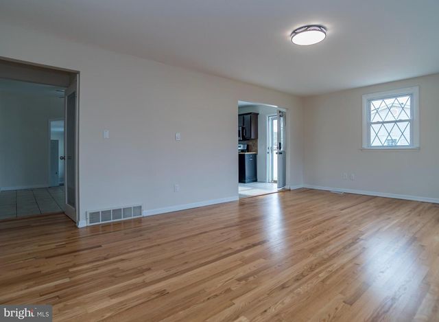 2427 BUTTONWOOD LN, Millville, NJ 08332