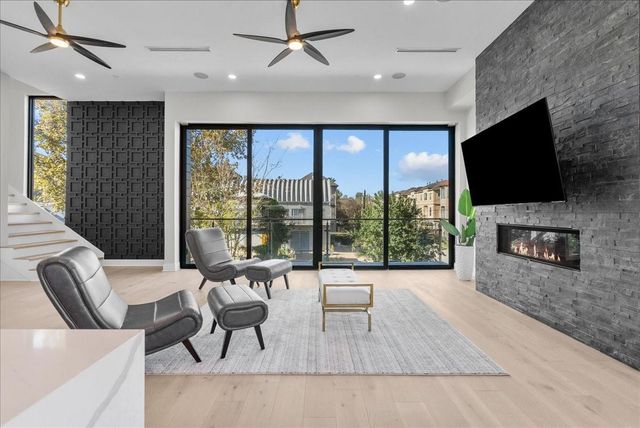 516 Reinerman Street, Houston, TX 77007