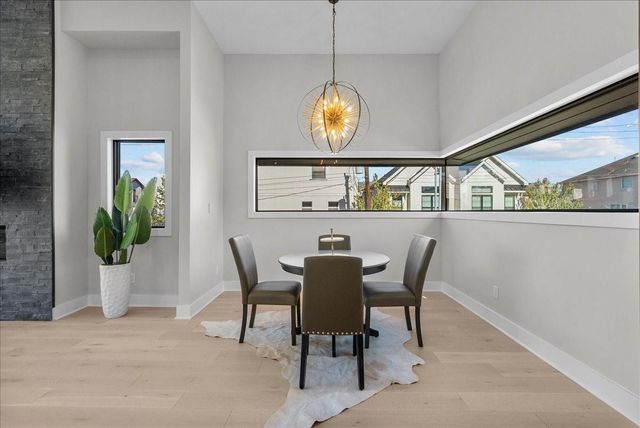 516 Reinerman Street, Houston, TX 77007