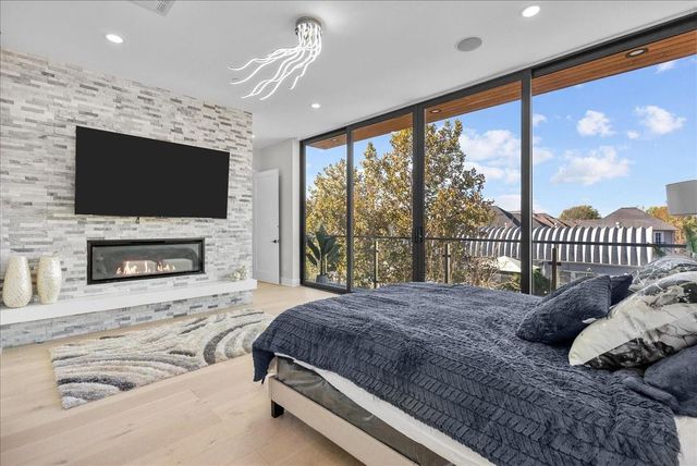 516 Reinerman Street, Houston, TX 77007