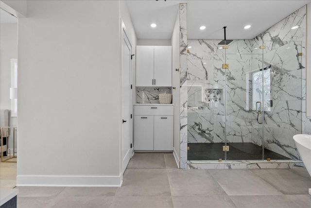 516 Reinerman Street, Houston, TX 77007