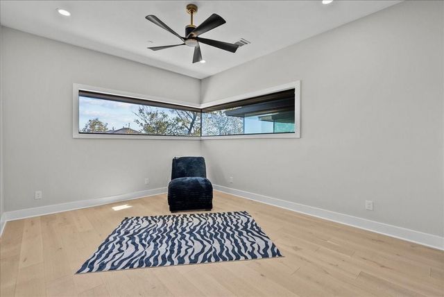 516 Reinerman Street, Houston, TX 77007