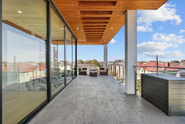 516 Reinerman Street, Houston, TX 77007