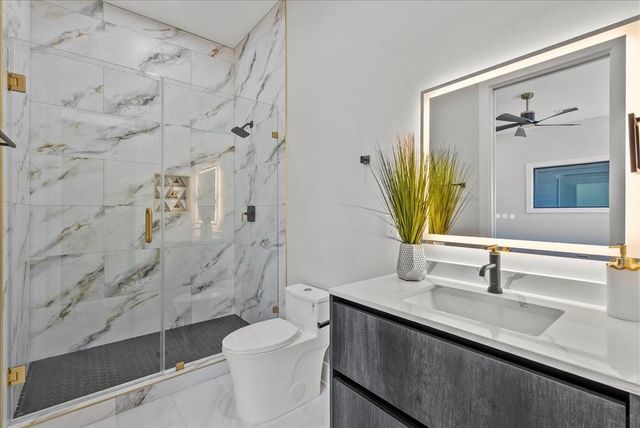 516 Reinerman Street, Houston, TX 77007