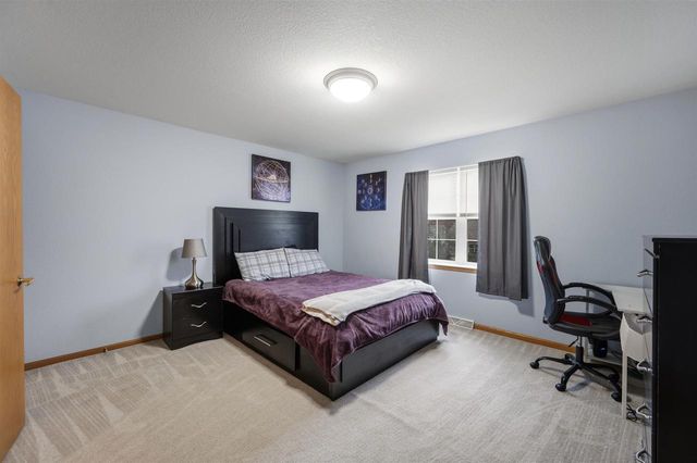 923 Chandler Lane, Sun Prairie, WI 53590