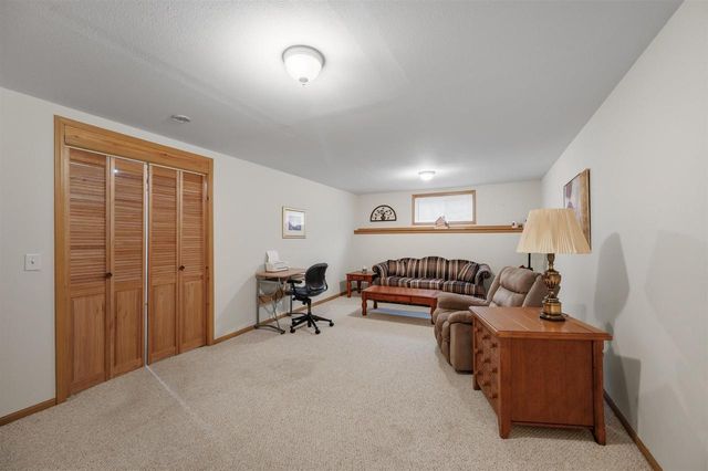 923 Chandler Lane, Sun Prairie, WI 53590