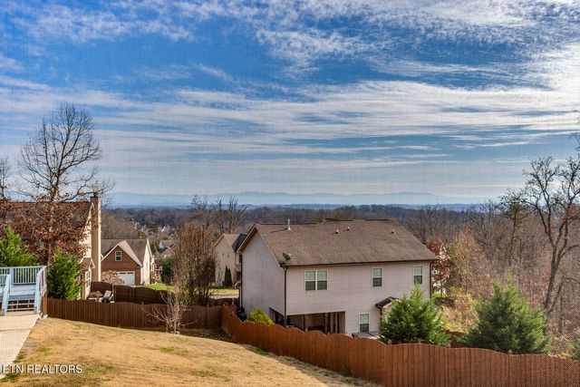3115 Oakwood Hills Lane, Knoxville, TN 37931