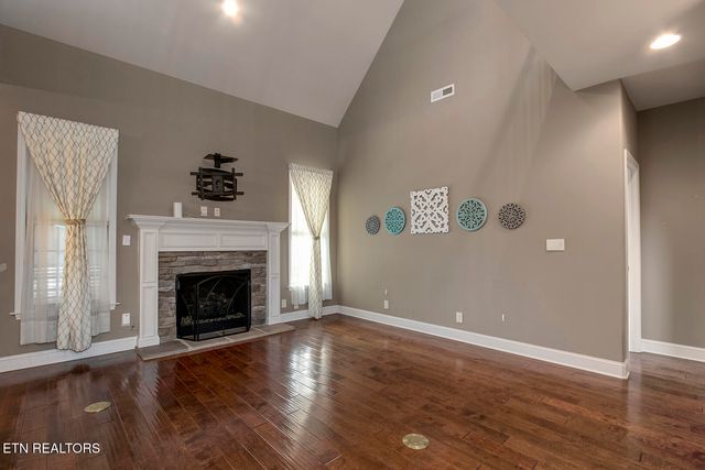 3115 Oakwood Hills Lane, Knoxville, TN 37931