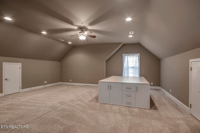 3115 Oakwood Hills Lane, Knoxville, TN 37931