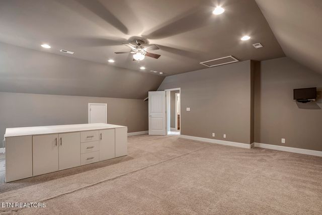 3115 Oakwood Hills Lane, Knoxville, TN 37931