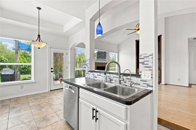 11239 Riverridge Park Lane, Houston, TX 77089