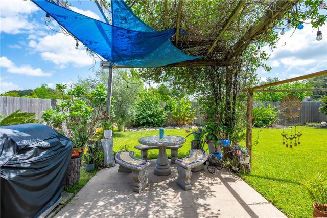 11239 Riverridge Park Lane, Houston, TX 77089