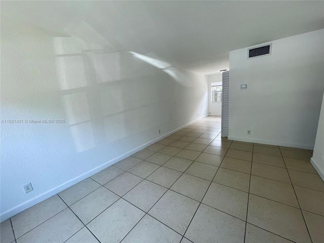 825 NW 46th Ave 825, Plantation, FL 33317