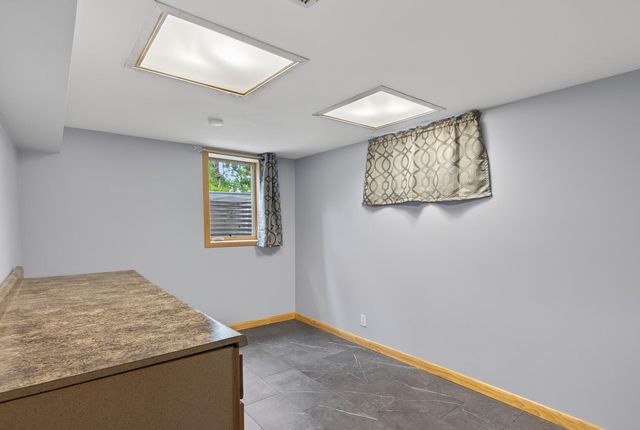 944 Mahtomedi Avenue, Mahtomedi, MN 55115