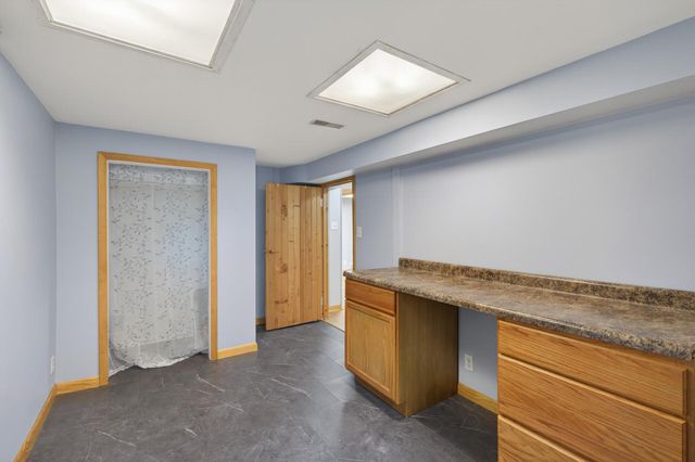944 Mahtomedi Avenue, Mahtomedi, MN 55115