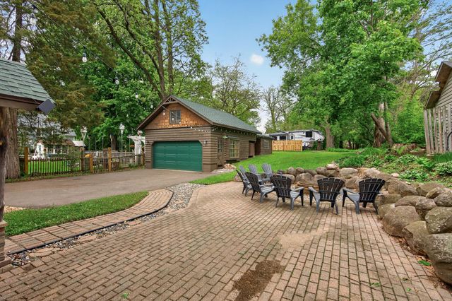 944 Mahtomedi Avenue, Mahtomedi, MN 55115