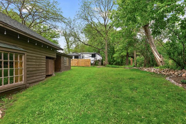 944 Mahtomedi Avenue, Mahtomedi, MN 55115