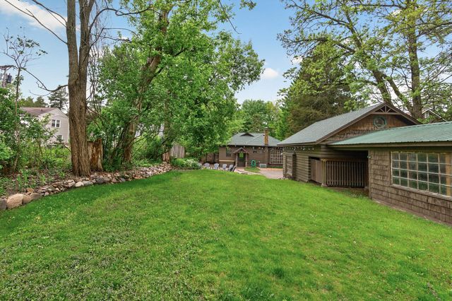 944 Mahtomedi Avenue, Mahtomedi, MN 55115