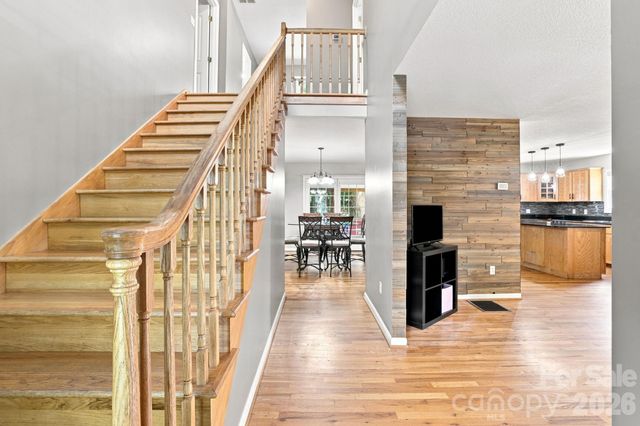 95 Holly Ridge Road, Waynesville, NC 28786