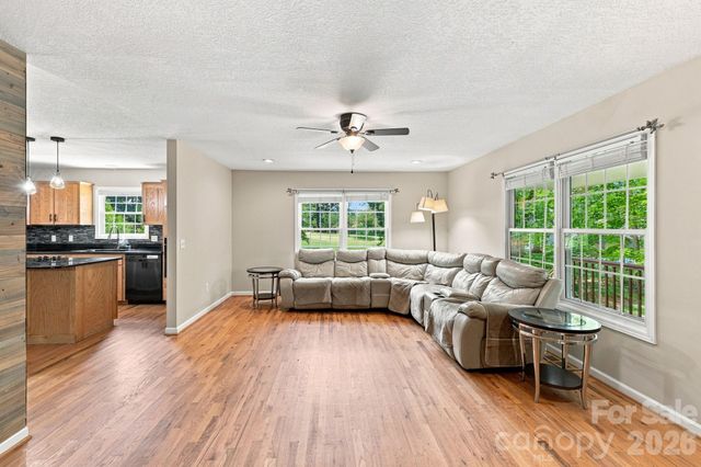95 Holly Ridge Road, Waynesville, NC 28786