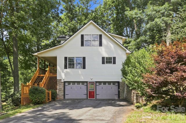 95 Holly Ridge Road, Waynesville, NC 28786