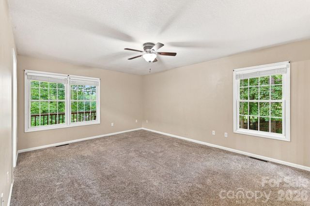 95 Holly Ridge Road, Waynesville, NC 28786