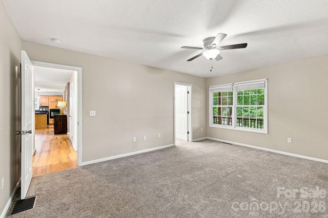 95 Holly Ridge Road, Waynesville, NC 28786